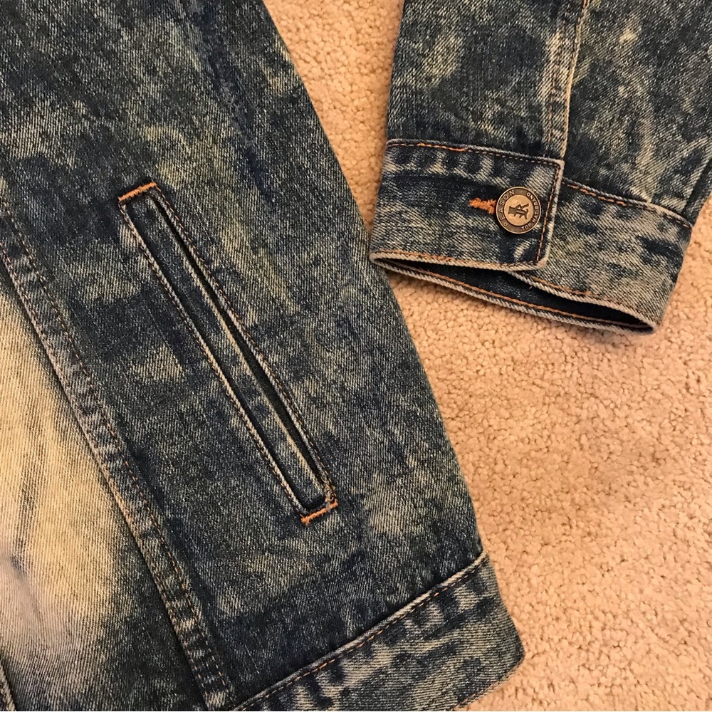 Reason Denim Trucker Jacket Size XL Blue Distressed Acid Wash Outerwear Cotton - Picture 7 of 11